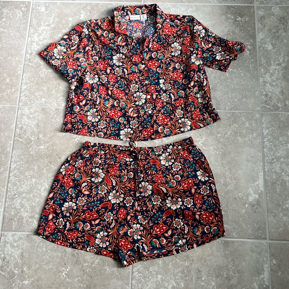 Rachel Zoe Floral Two-Piece Set in Navy with Red & Cream Flowers